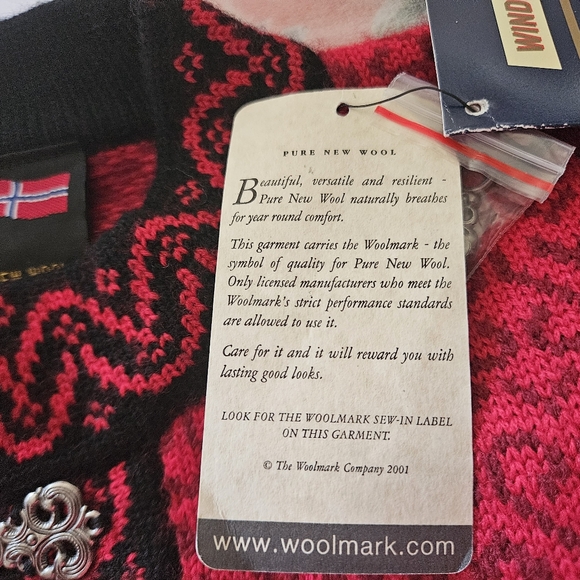 WINDFJORD RED WOOL SWEATER WOMENS XS NEW w TAGS NORWAY - Picture 6 of 9